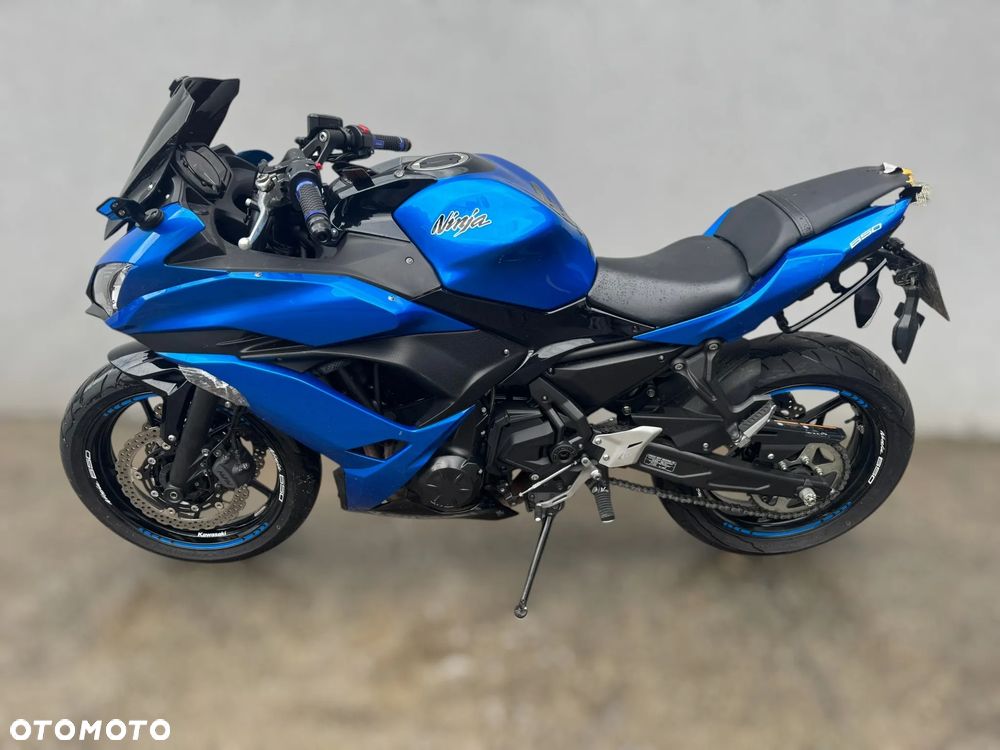 Kawasaki Ninja - 4