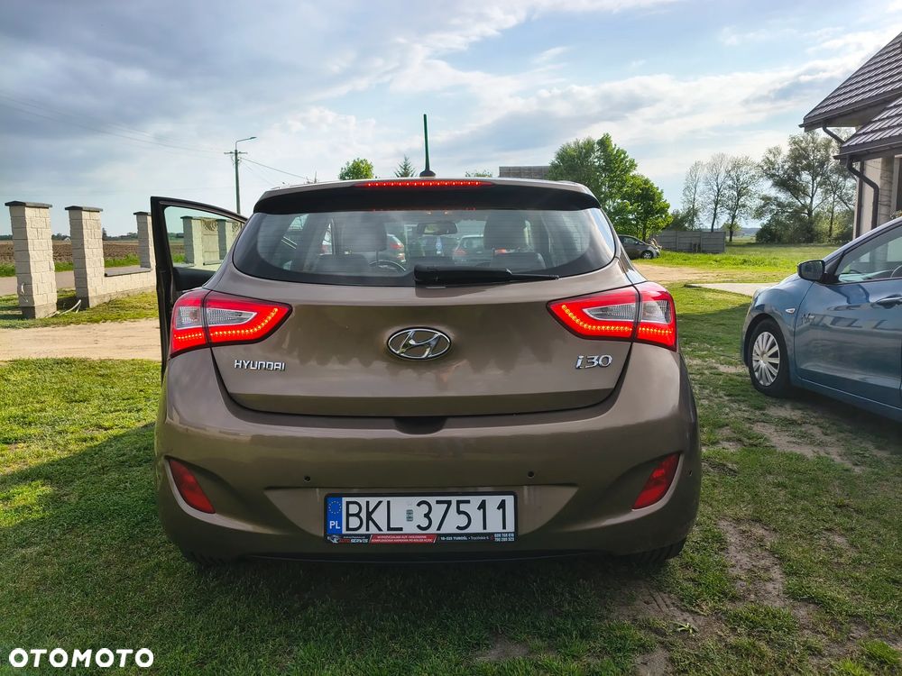 Hyundai i30 ver-1-6-crdi-select - 3