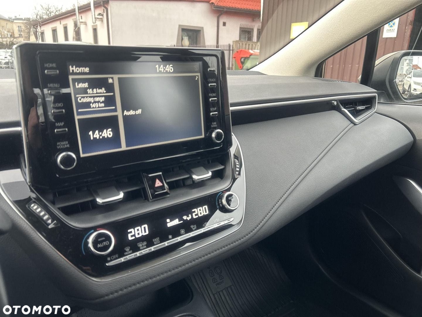 Toyota Corolla - 21