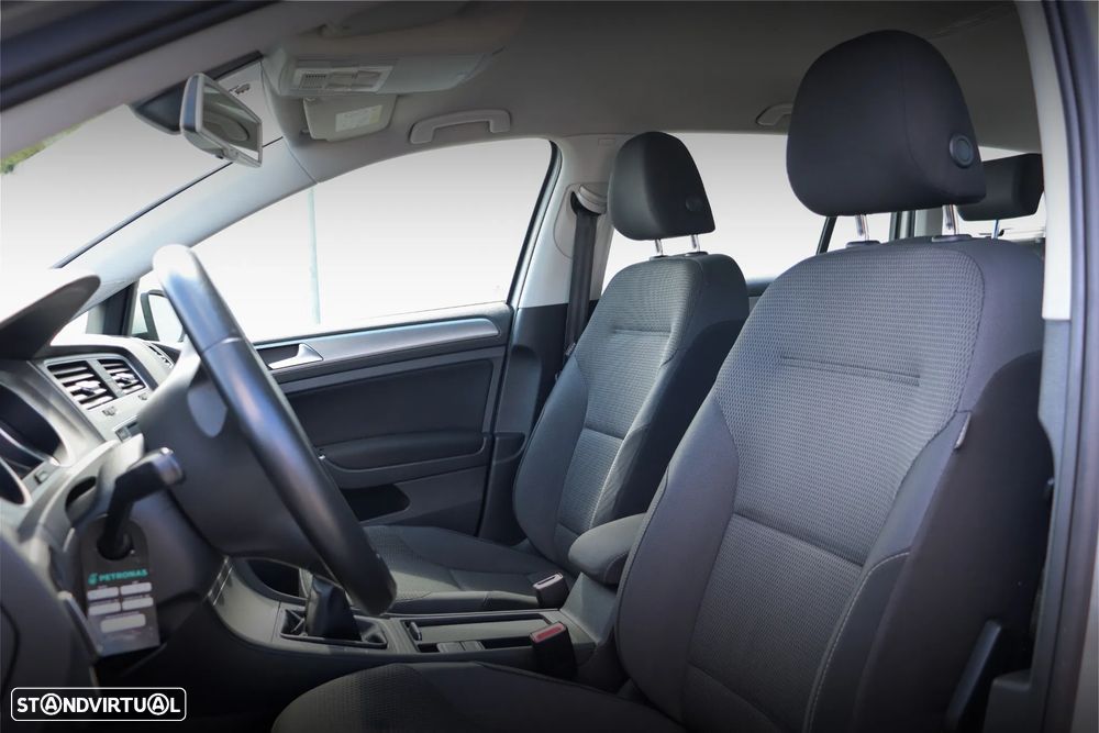 VW Golf Variant 1.6 TDi Confortline - 13