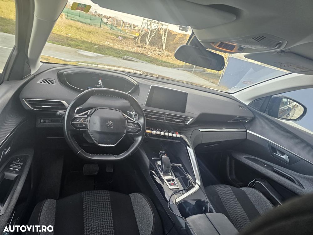 Peugeot 3008 PureTech 130 Stop & Start EAT6 Allure - 11