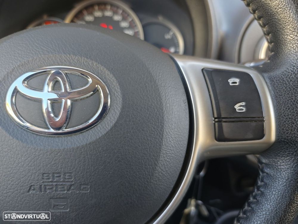 Toyota Yaris 1.0 VVT-i Comfort +PS Style +P.Techno - 21
