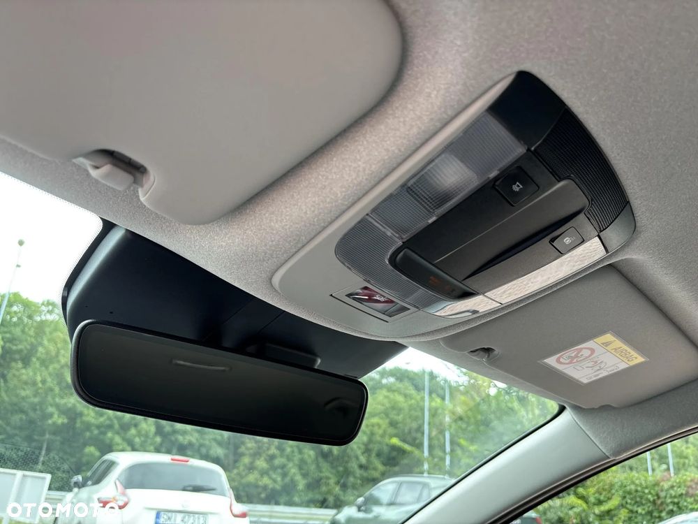 Kia Niro e-Niro 64kWh XL - 33