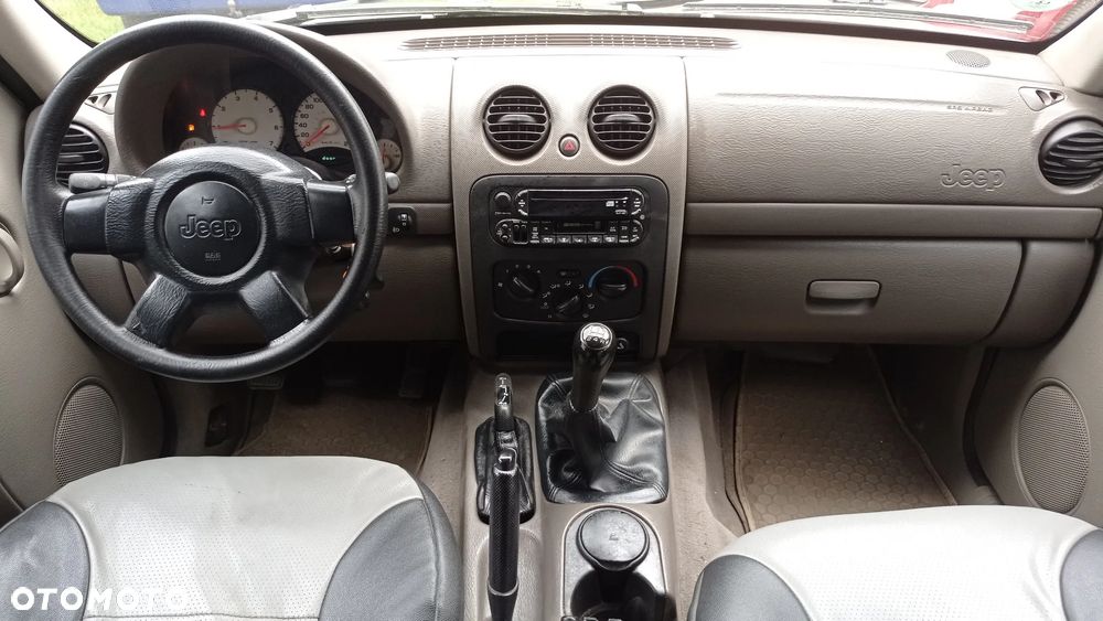 Jeep Cherokee - 39