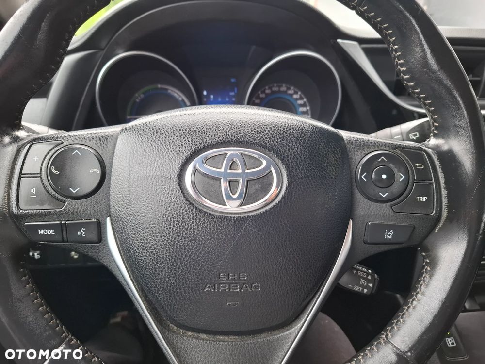 Toyota Auris 1.8 HSD Luna - 19
