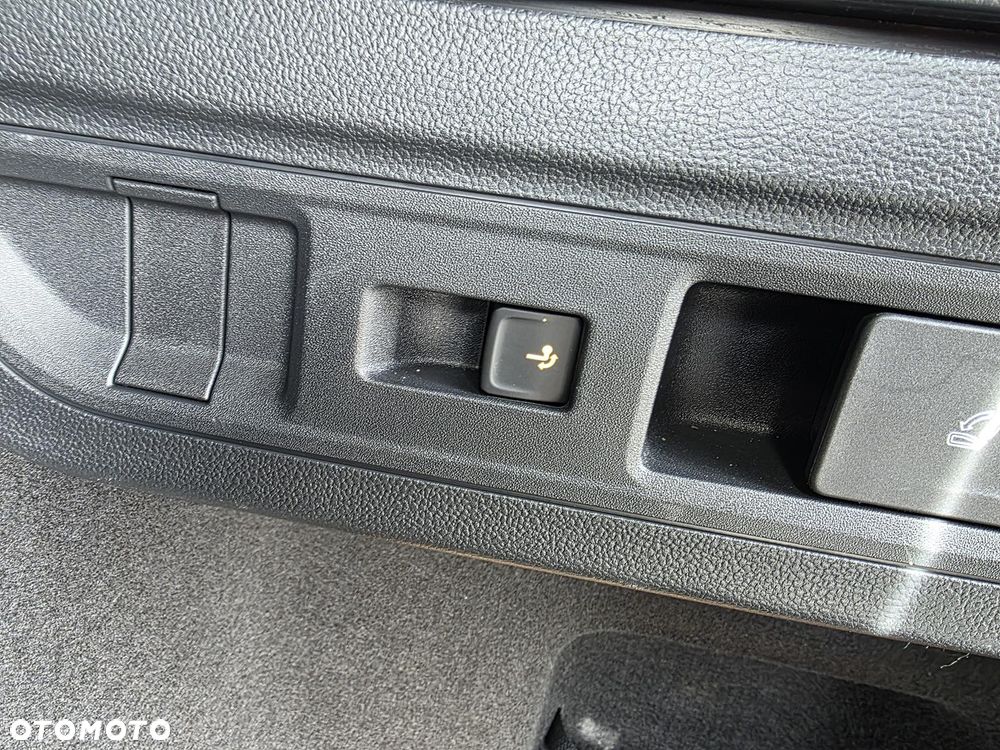 Volkswagen Passat 2.0 TDI SCR Business DSG - 18