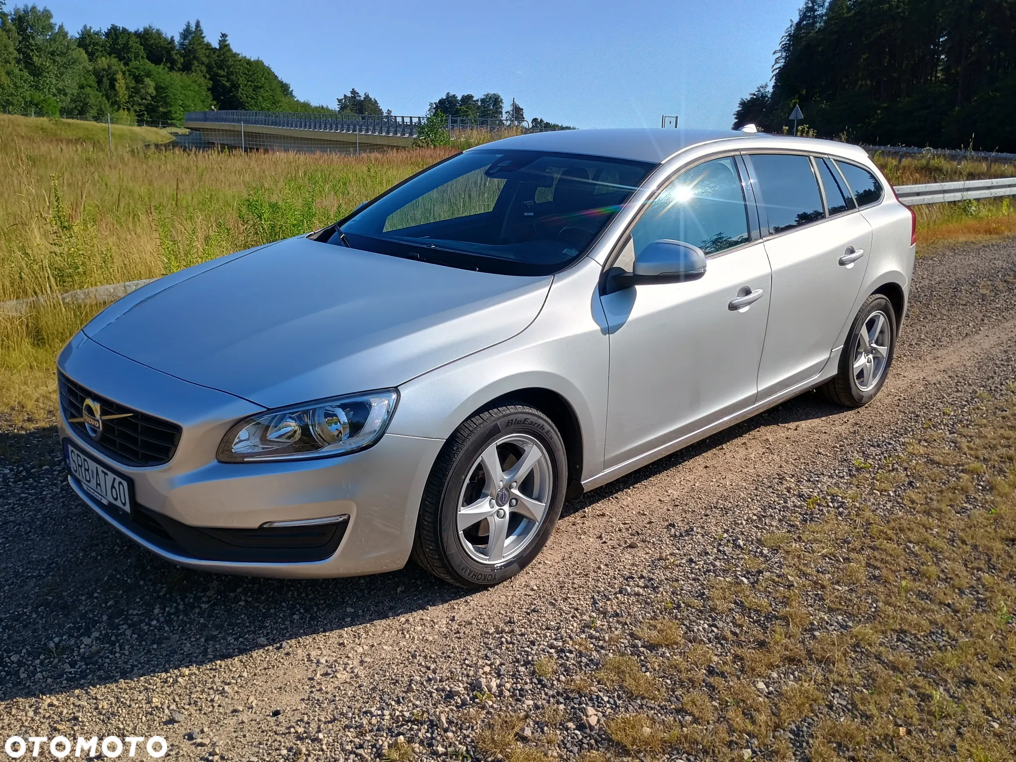 Volvo V60 D2 Drive-E Dynamic Edition (Kinetic) - 2
