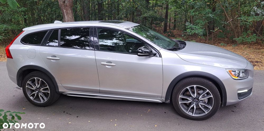 Volvo V60 Cross Country T5 AWD Geartronic Summum - 9