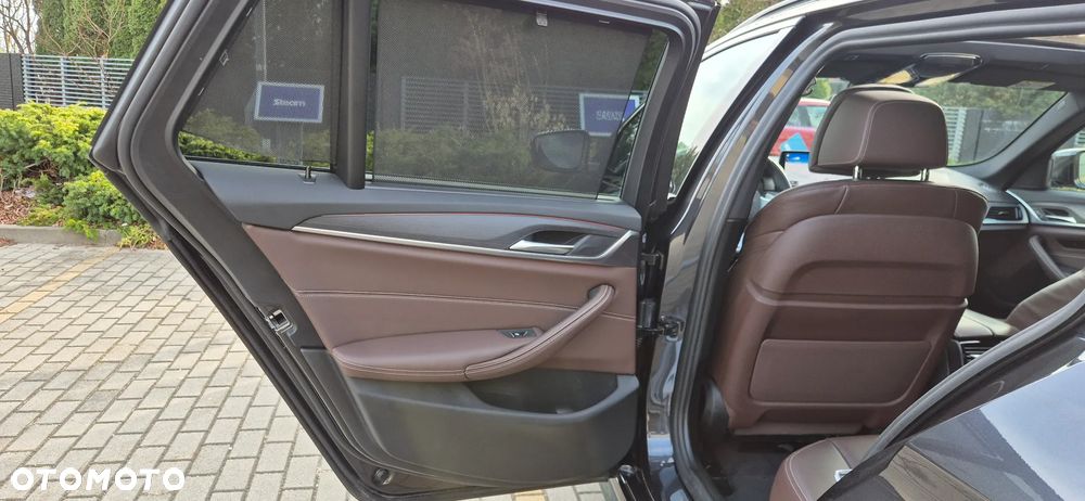BMW Seria 5 530i xDrive mHEV M Sport sport - 35