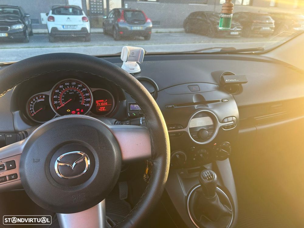 Mazda 2 1.3 MZR 90th Anniversary - 14