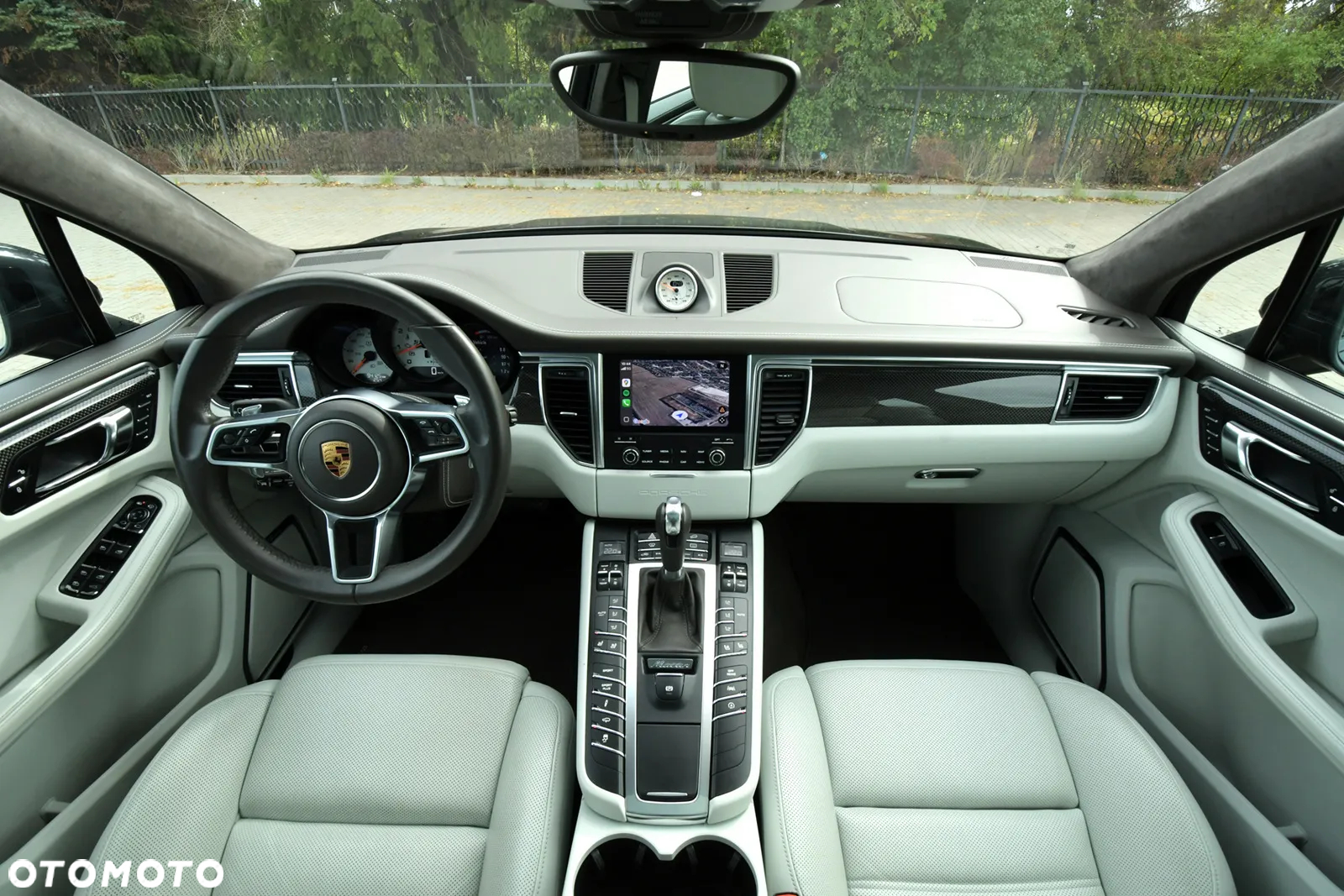 Porsche Macan Turbo - 23