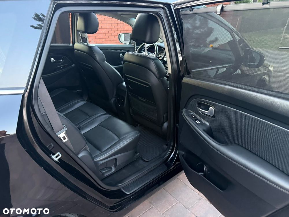 Kia Carens 1.7 CRDi Business Line 7os - 14