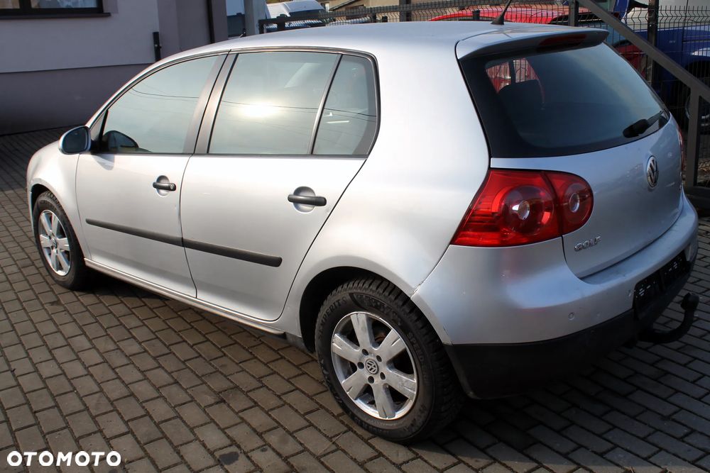 Volkswagen Golf - 8