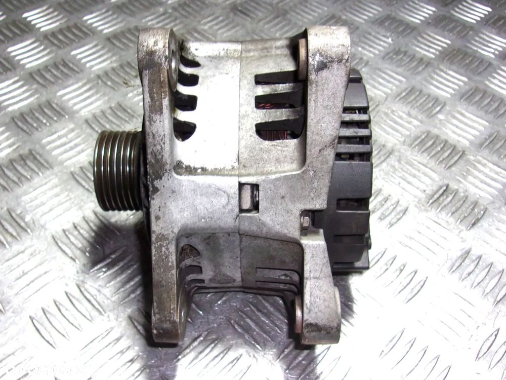Opel Vivaro A Renault Trafic II alternator 2.0 16V - 2