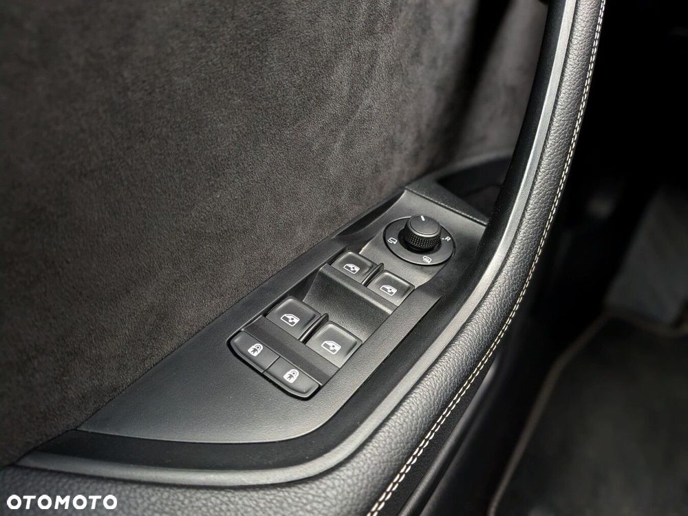 Skoda Superb 2.0 TDI SCR Sportline DSG - 34