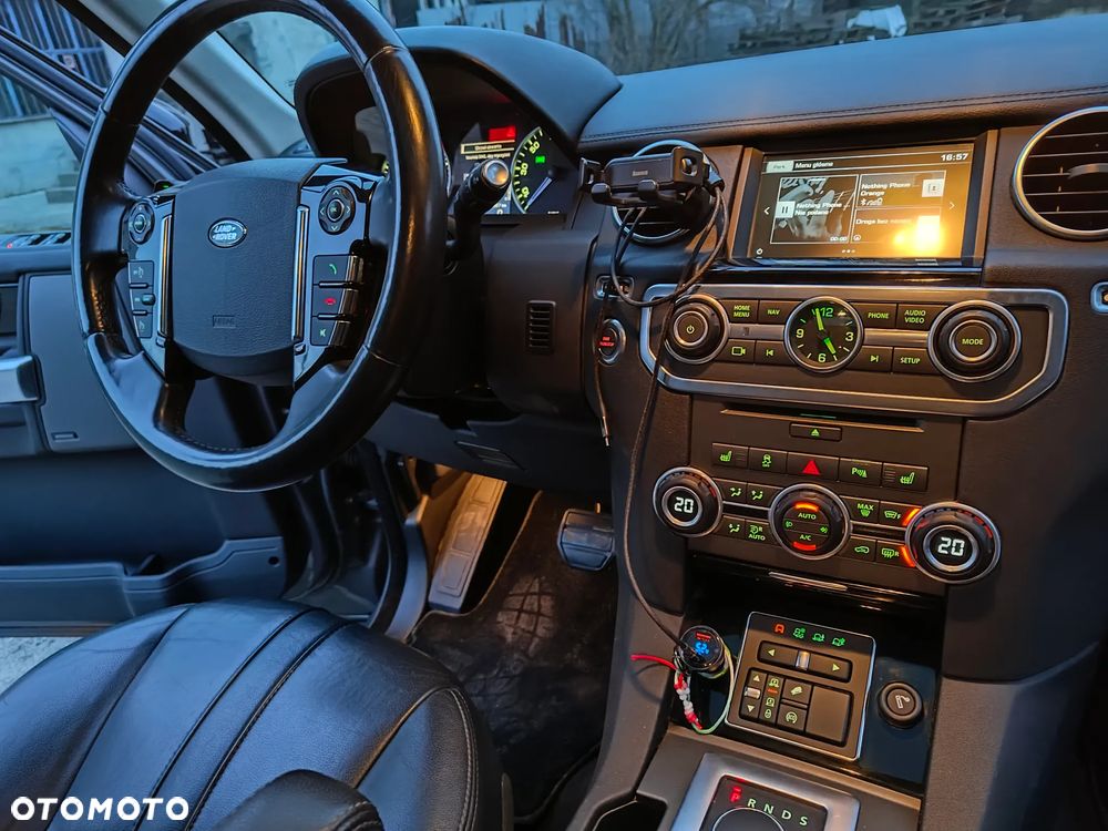 Land Rover Discovery IV 3.0 V6 SC HSE - 20