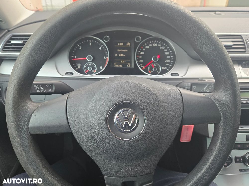 Volkswagen Passat 2.0 TDI DSG BlueMotion Technology Comfortline - 13