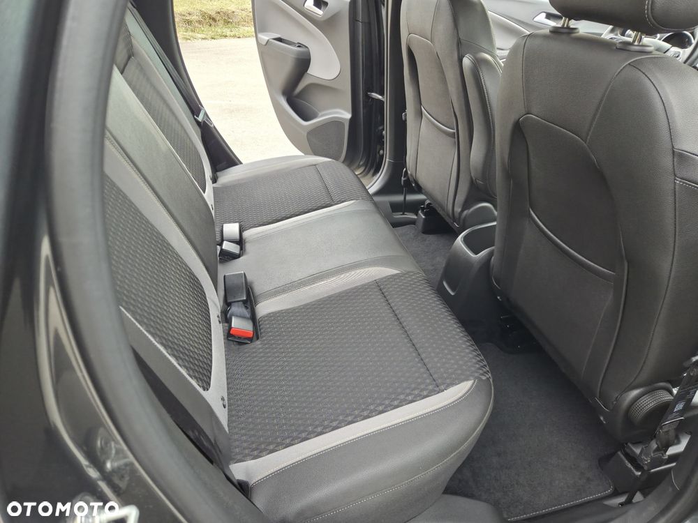 Opel Crossland X - 17