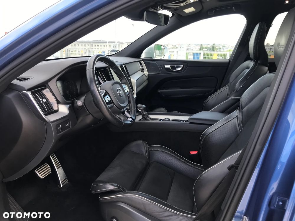 Volvo XC 60 T4 R-Design - 26
