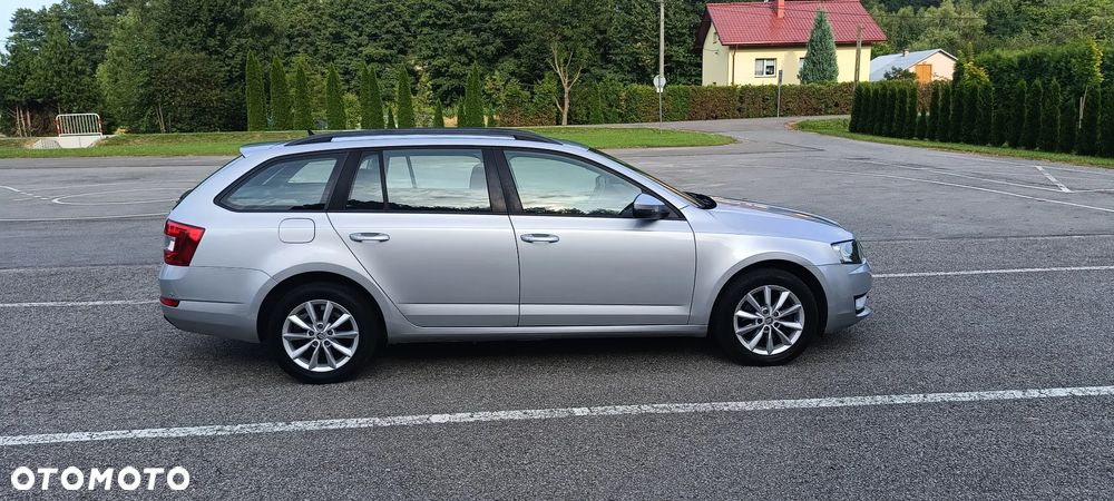 Skoda Octavia 1.6 TDI DPF DSG Elegance - 6