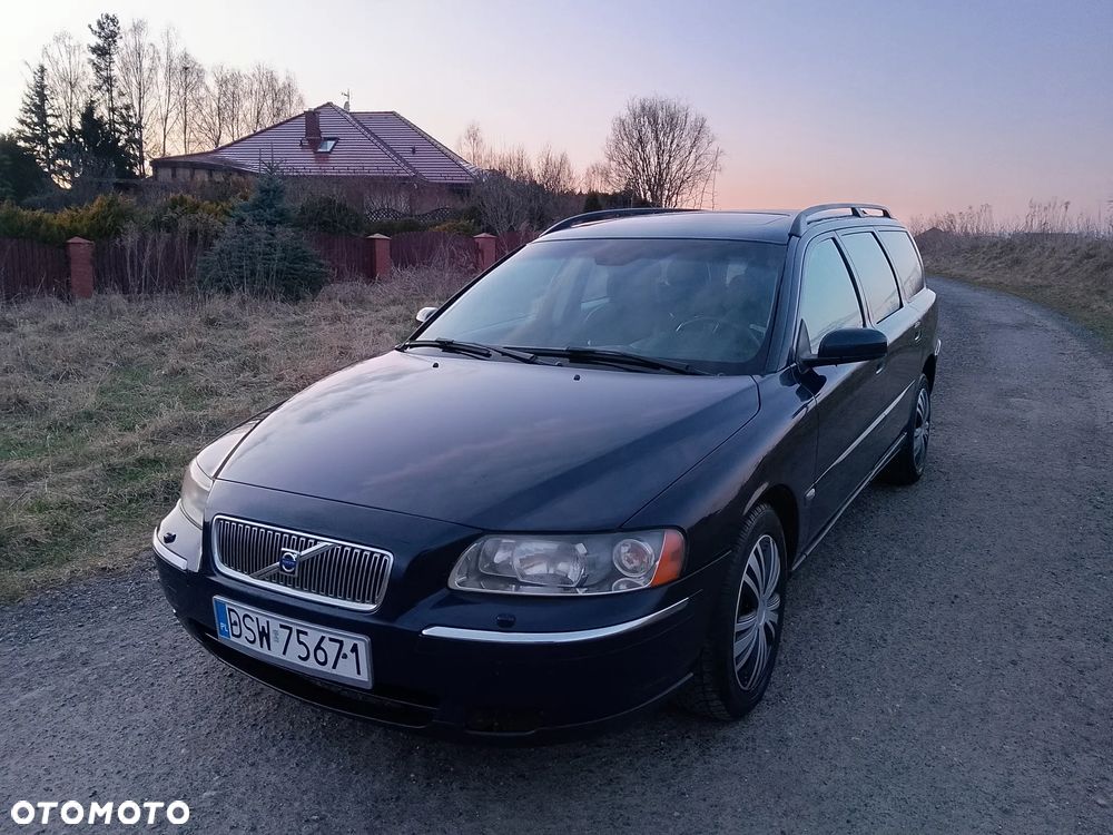 Volvo V70 D5 AWD Premium - 8