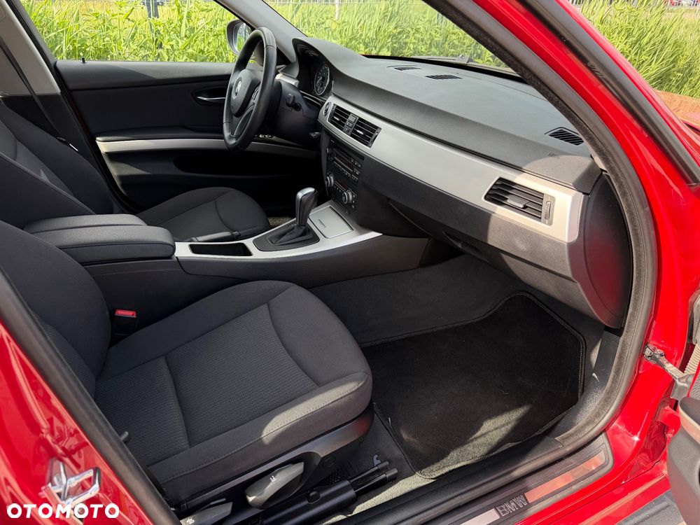 BMW Seria 3 320i Edition Sport - 23