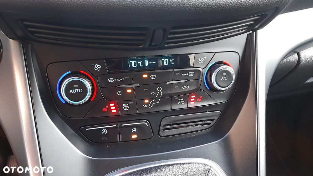 Ford Kuga 1.5 EcoBoost 2x4 Titanium - 22