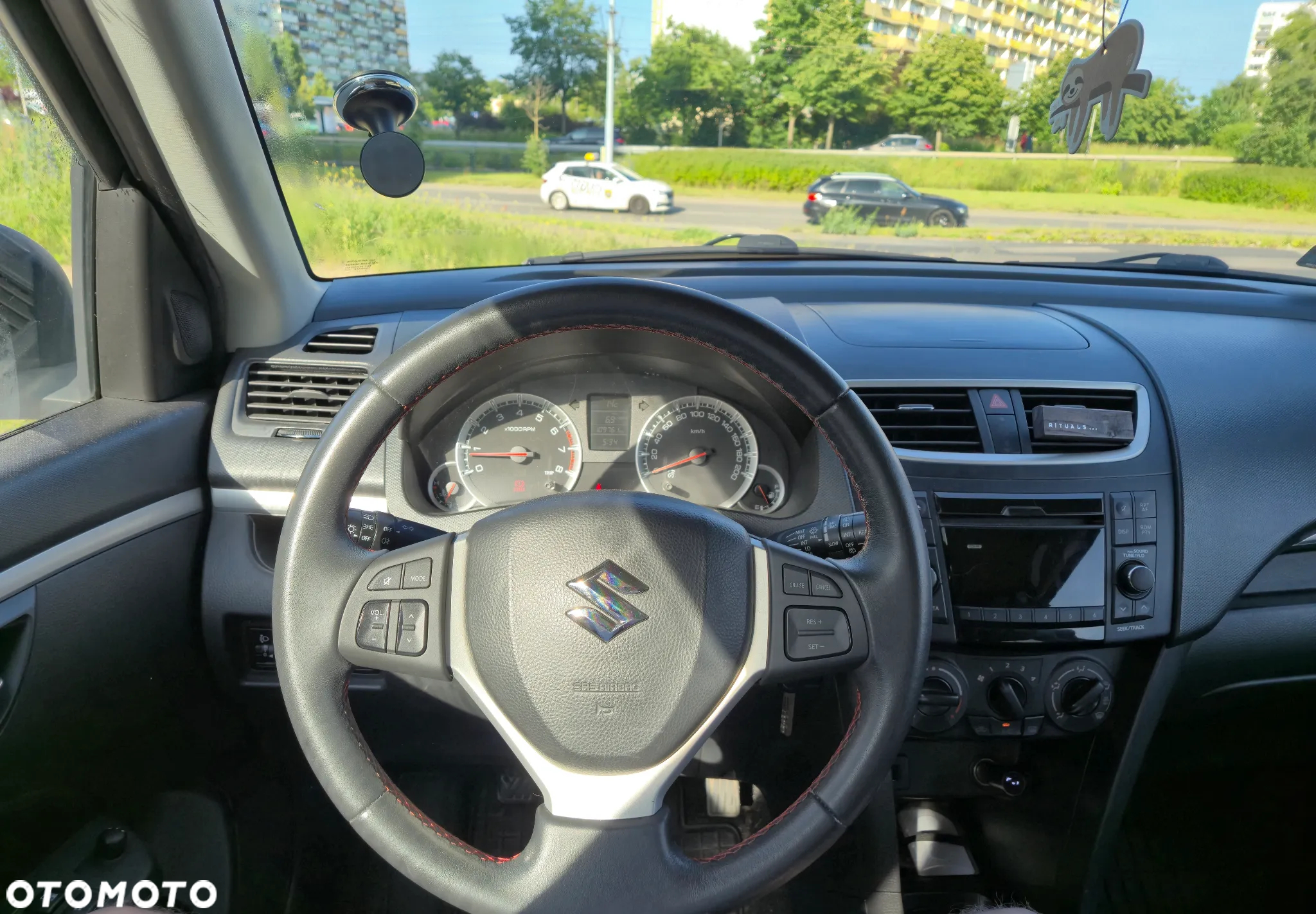 Suzuki Swift 1.2 Premium - 7