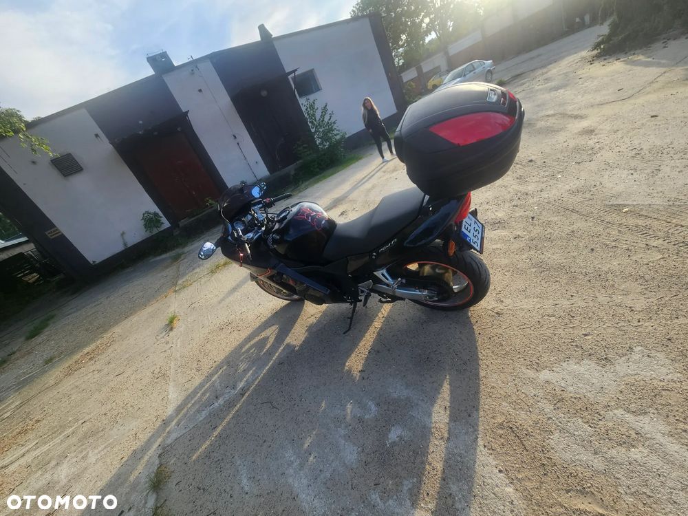 Honda CBR - 5