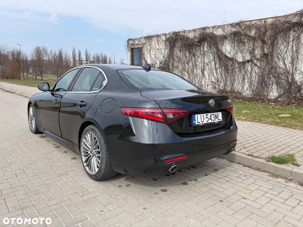 Alfa Romeo Giulia - 7