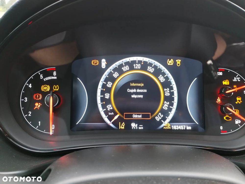 Opel Insignia - 16
