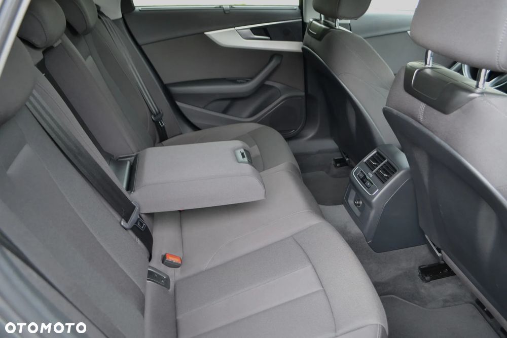 Audi A4 Avant - 19