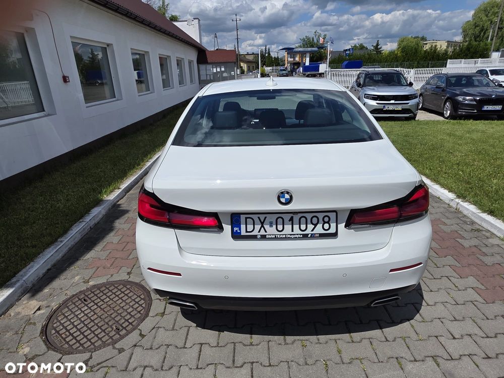 BMW Seria 5 518d mHEV - 3
