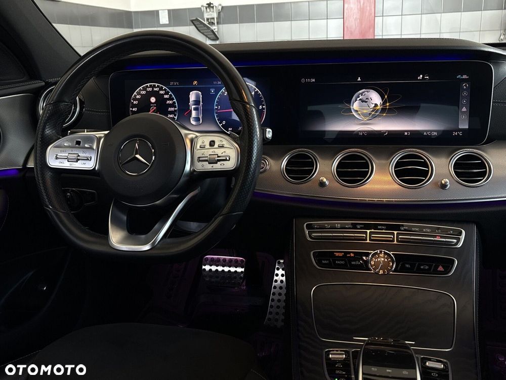 Mercedes-Benz Klasa E 220 d 4-Matic - 12