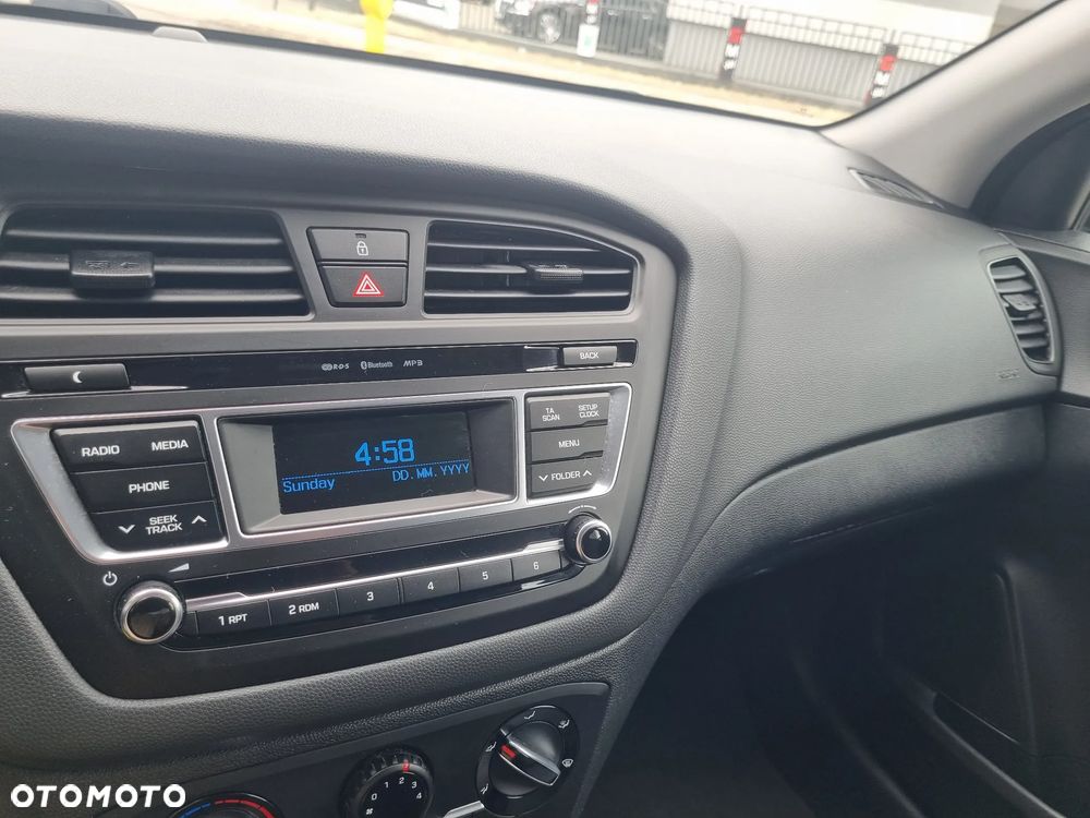 Hyundai i20 1.2 YES Plus - 12