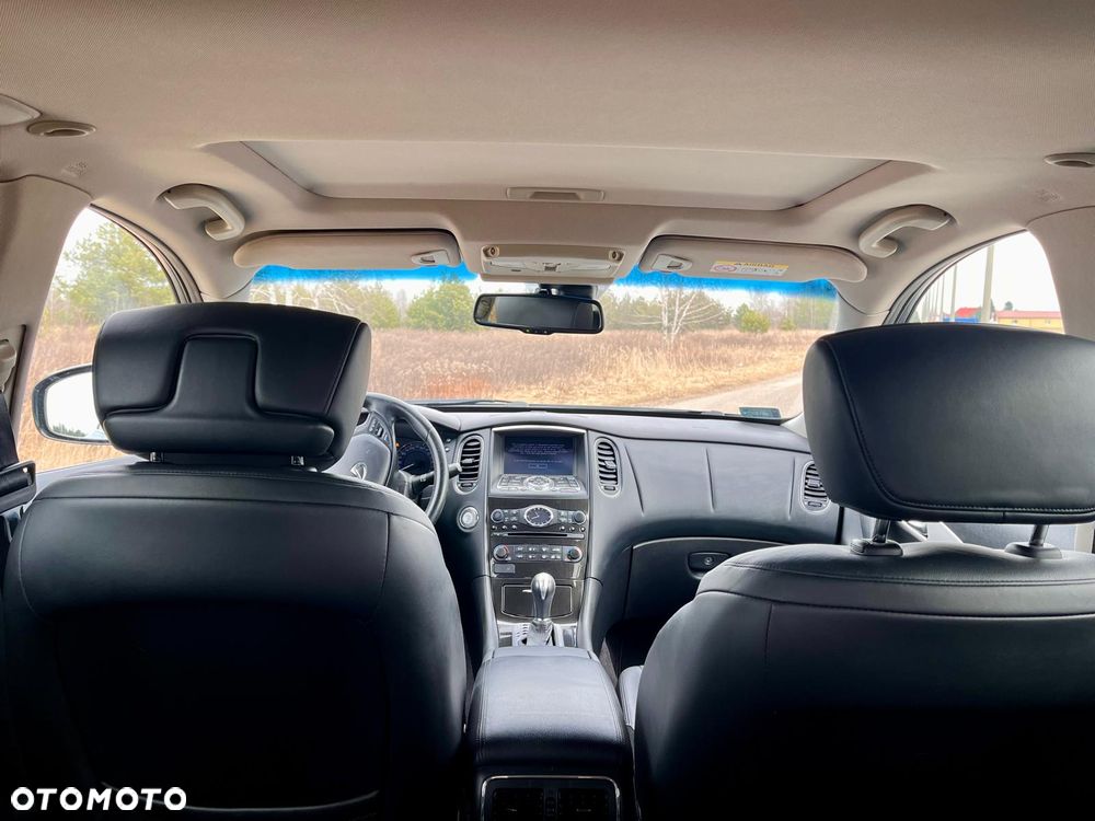 Infiniti QX50 - 14