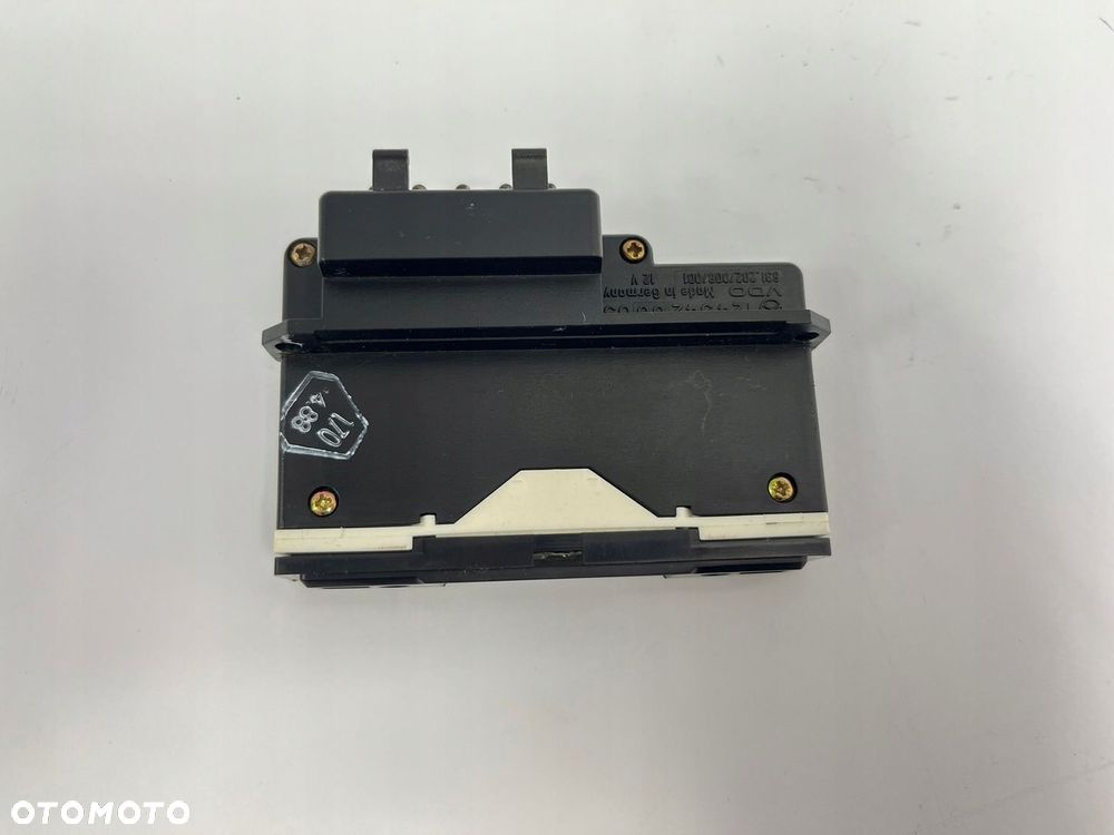WYŚWIETLACZ TERMOMETRU TEMPERATURY ZEWNETRZNEJ MERCEDES W124 1245420005 - 4