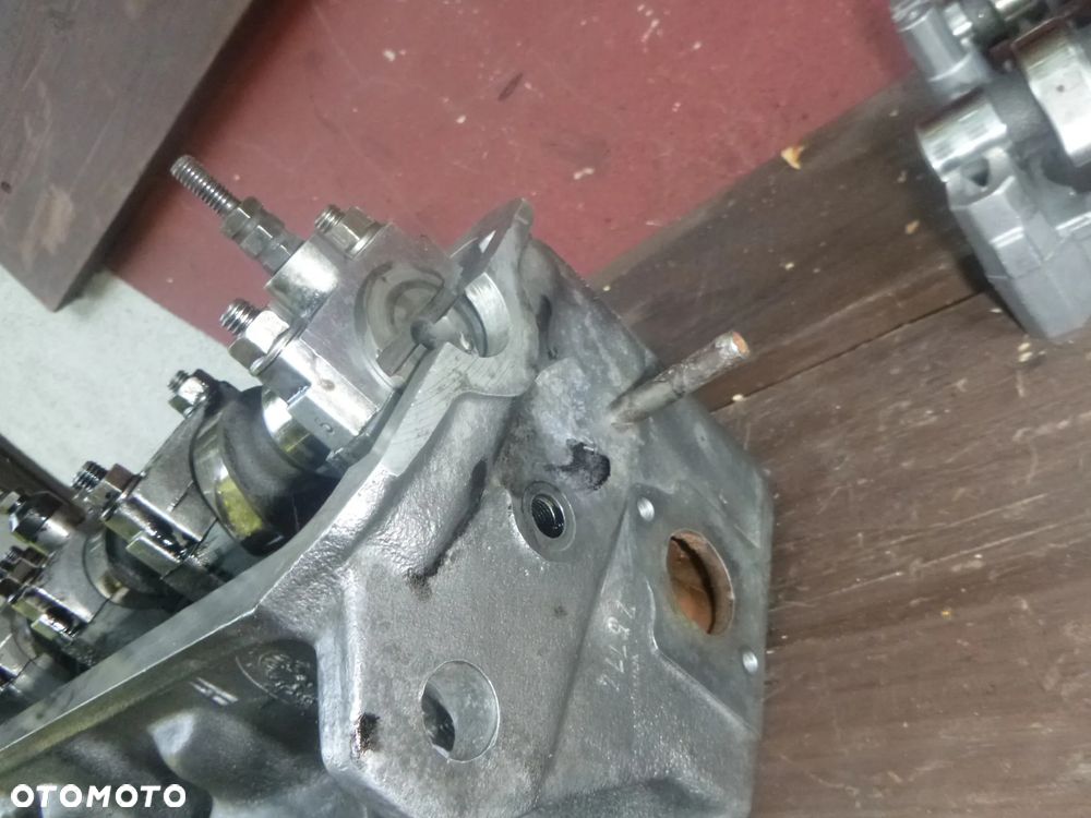 GŁOWICA SILNIKA VW T4 1,9D TD PO REGENERACJI KOMPLETNA - 11