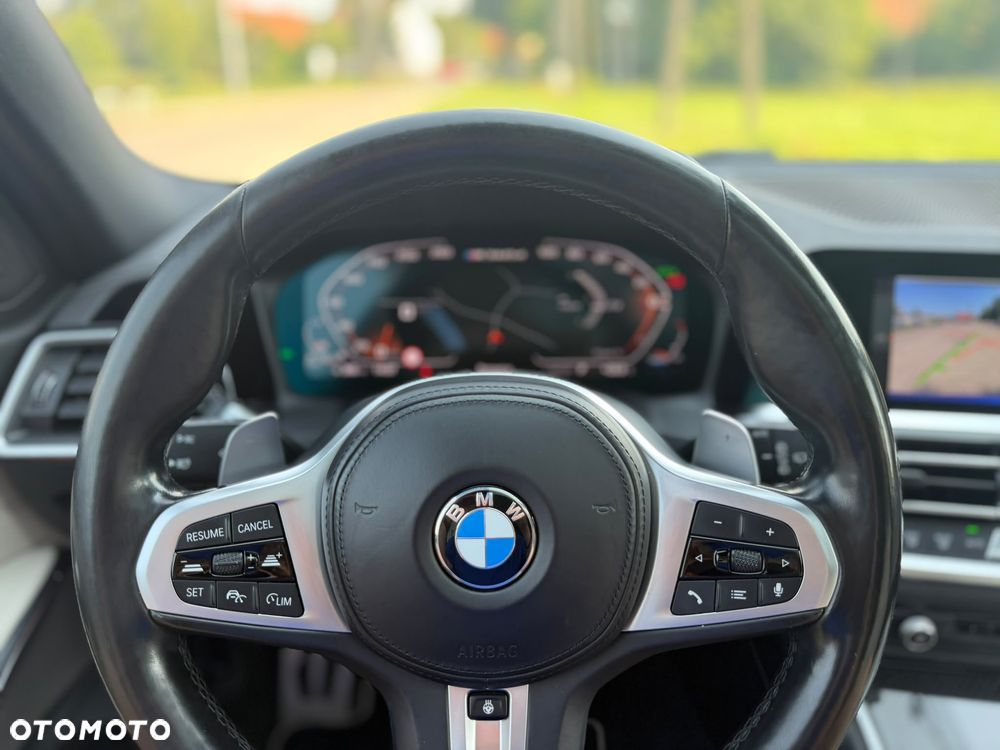 BMW Seria 3 M340d xDrive - 23