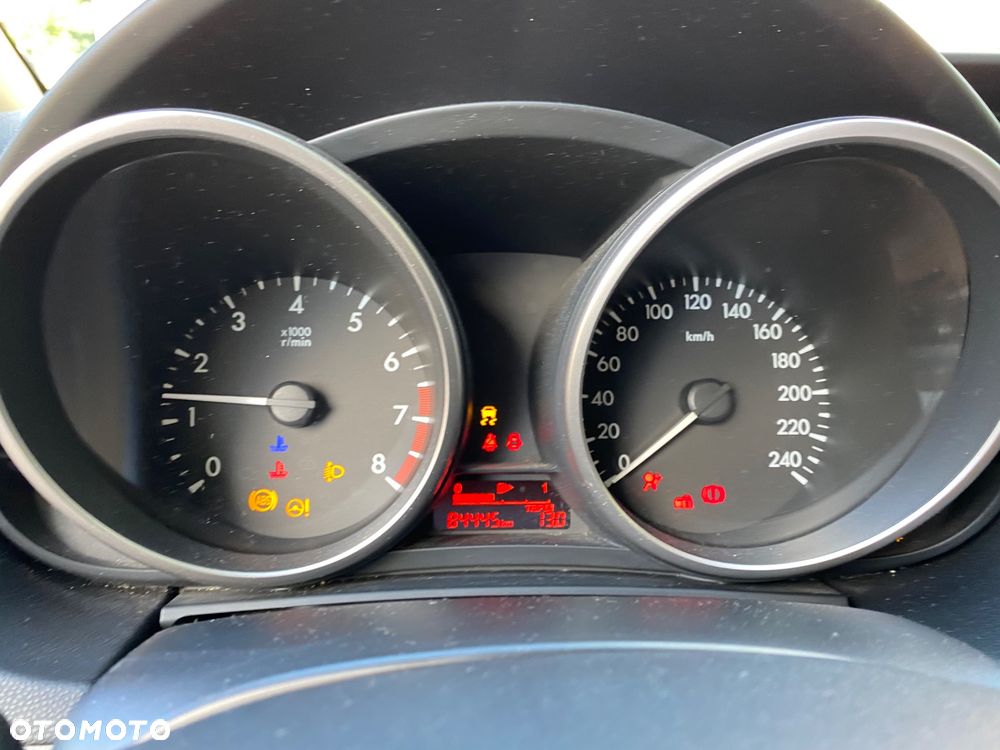 Mazda 5 - 6