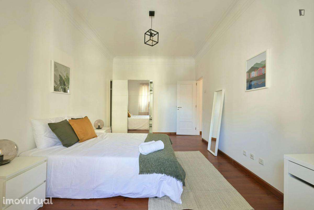 Quarto - localizado em Roma-Areeiro Lisbon - Grande imagem: 4/23