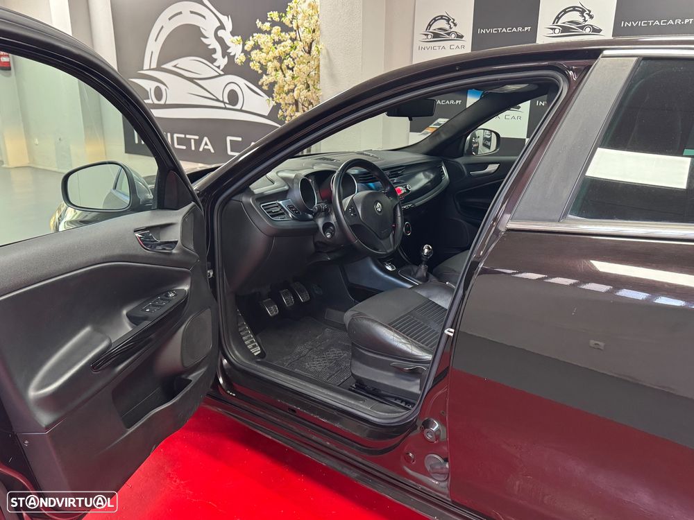 Alfa Romeo Giulietta 1.6 JTDM Veloce - 13