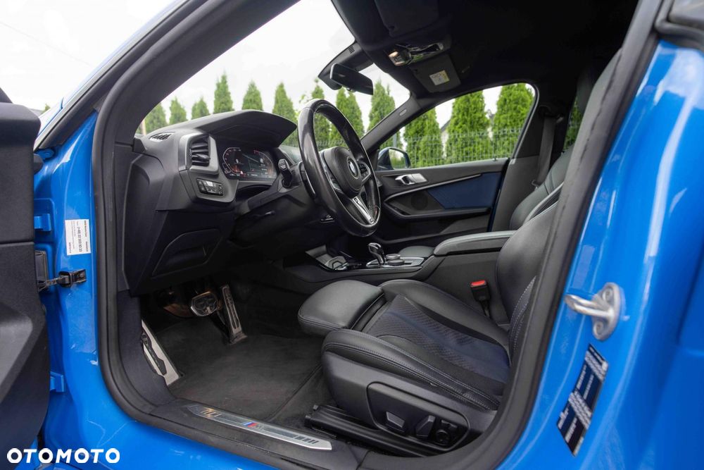 BMW Seria 2 220d M Sport - 28