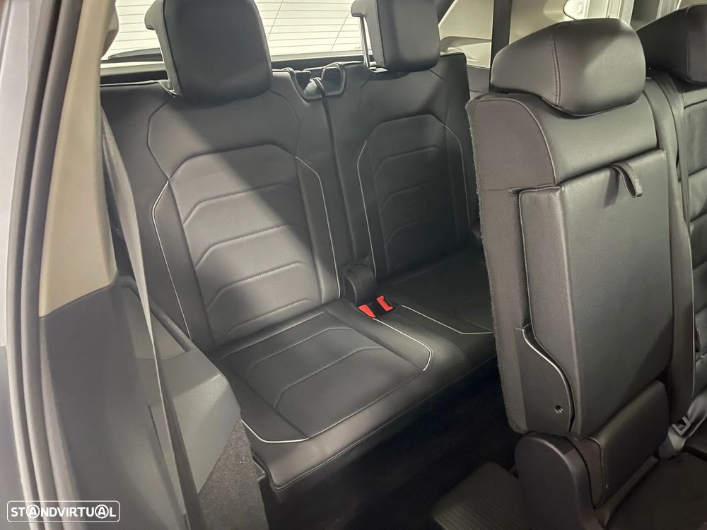 VW Tiguan Allspace 2.0 TDI Highline DSG - 22