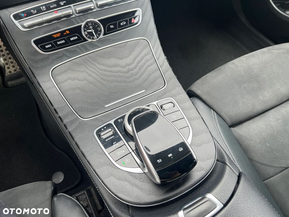 Mercedes-Benz Klasa E - 34