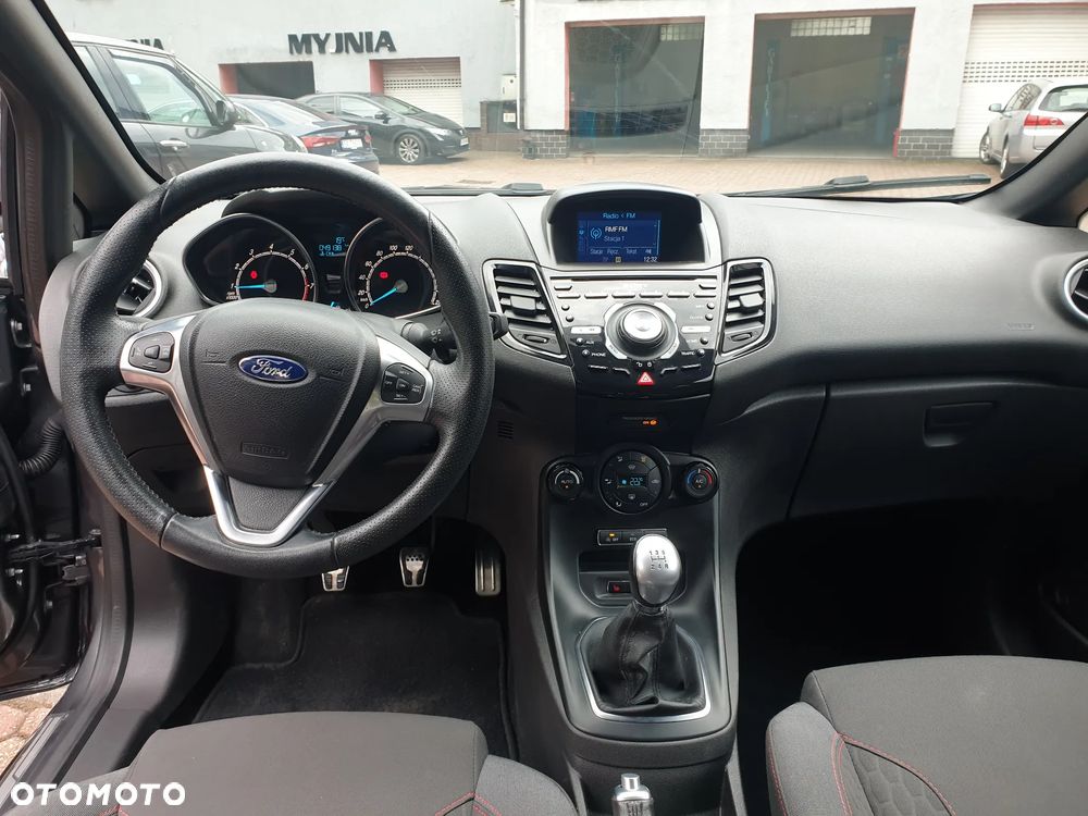 Ford Fiesta 1.0 Celebration - 10