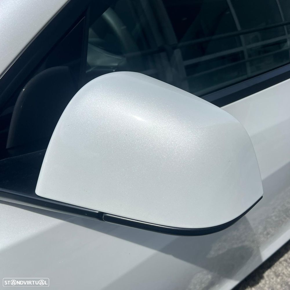 Tesla Model Y Long Range Dual Motor AWD - 6