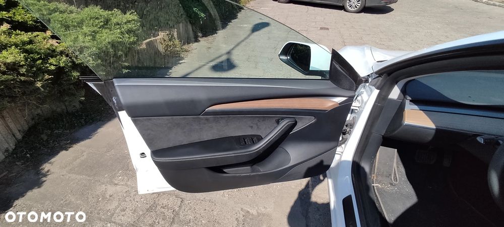 Tesla Model 3 Standard Reichweite Plus Hinterradantrieb - 10