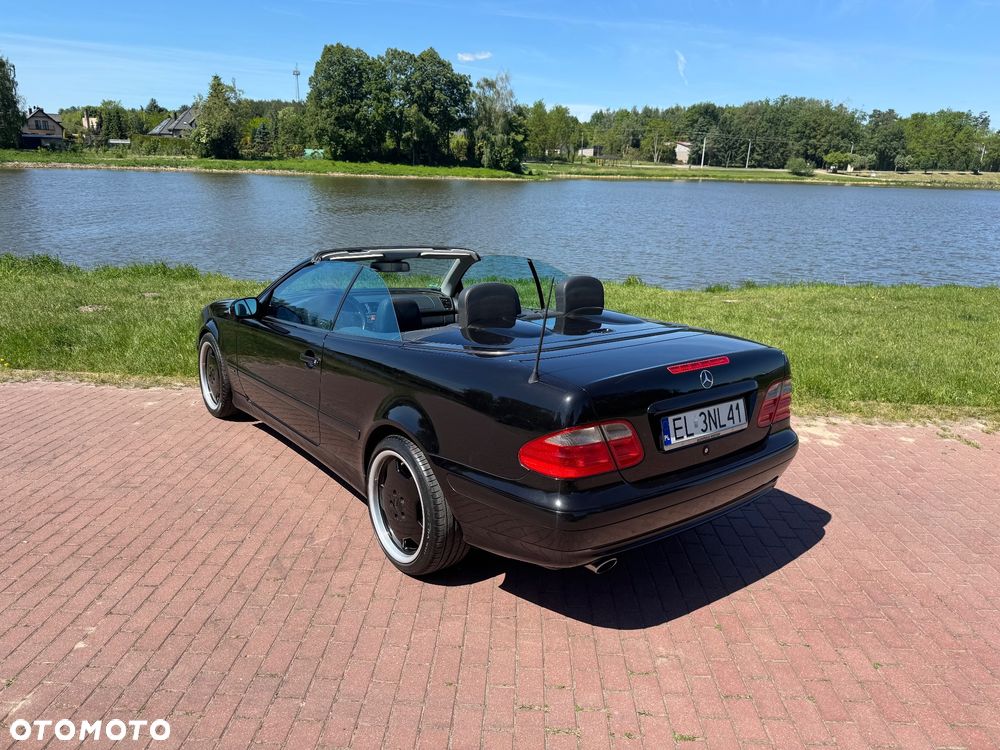 Mercedes-Benz CLK - 8