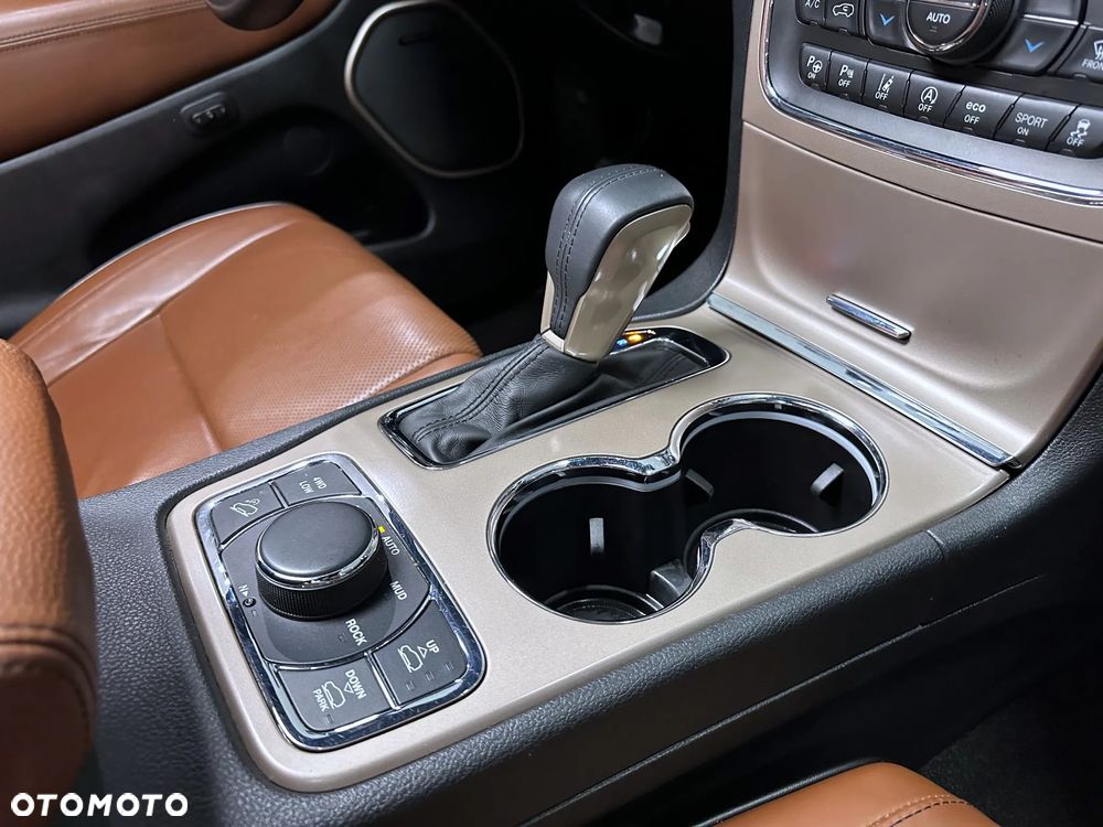 Jeep Grand Cherokee 3.6 V6 Summit - 24